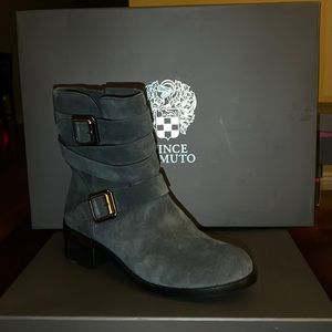 Vince Camuto boots size 7 1/2